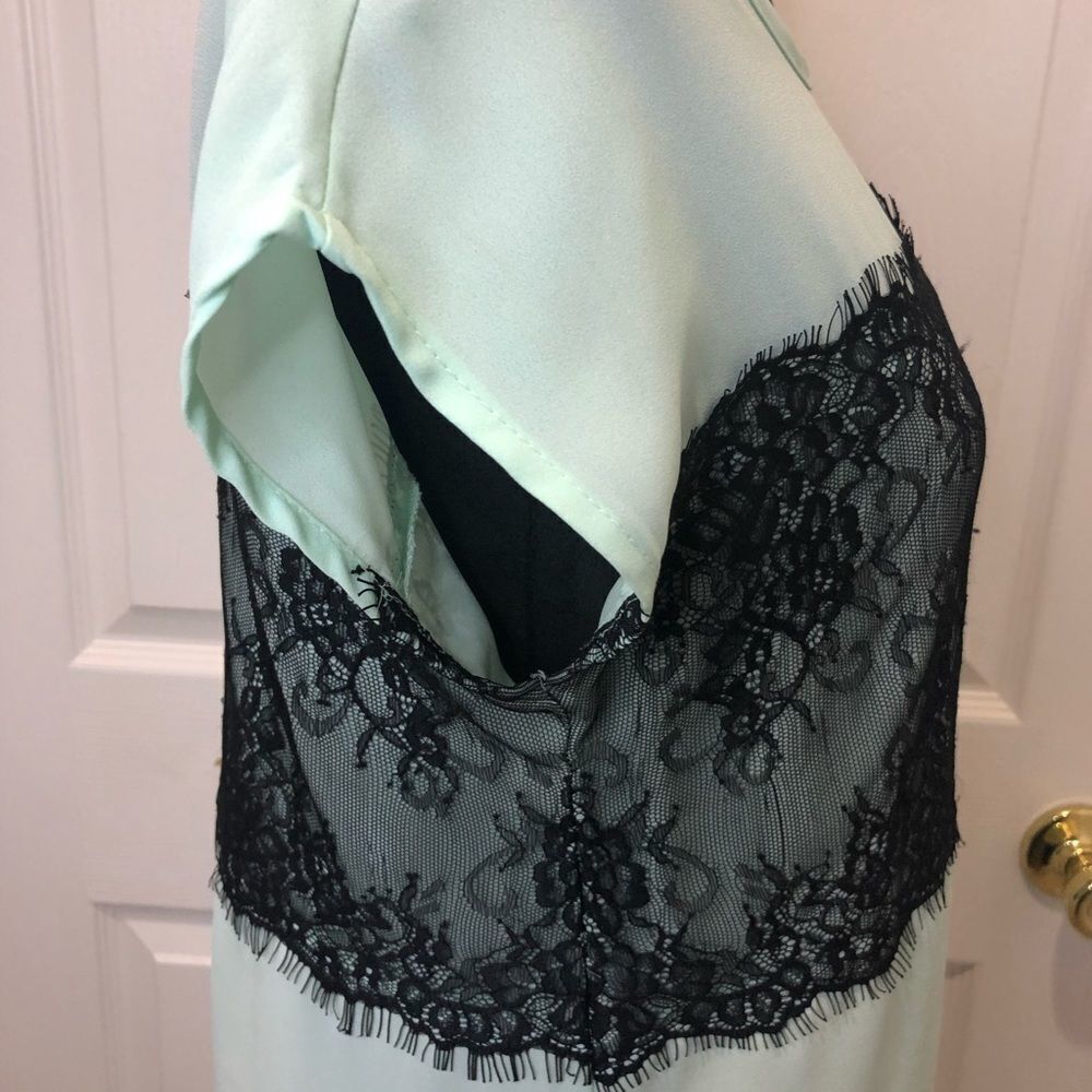 Mona B mint green with black lace blouse - Picture 7 of 14
